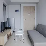 Homey 1Br Apartment At Newton Residence Bandung By Travelio