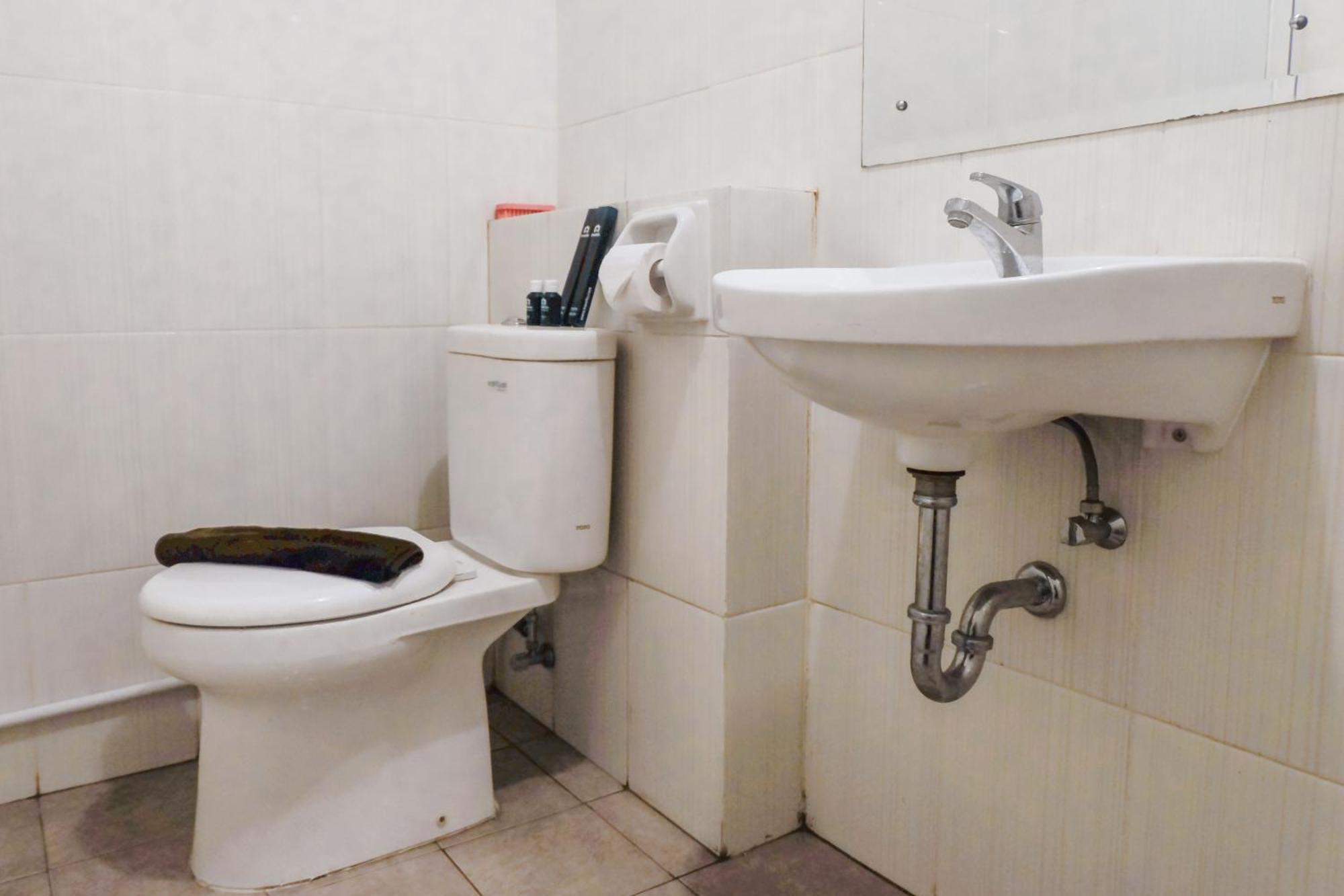 Homey 1br At Newton By Travelio Apartemen Bandung